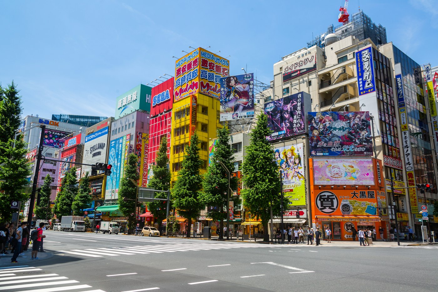 商品販売事業 ── オンラインとリアル店舗